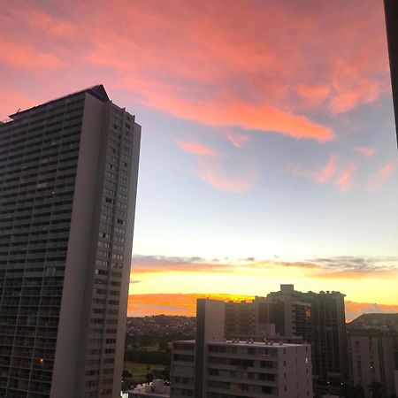 Royal Kuhio 1707 - Spacious Studio With Stunning Diamond Head City Views In The Heart Of Waikiki! Villa Honolulu Exterior photo